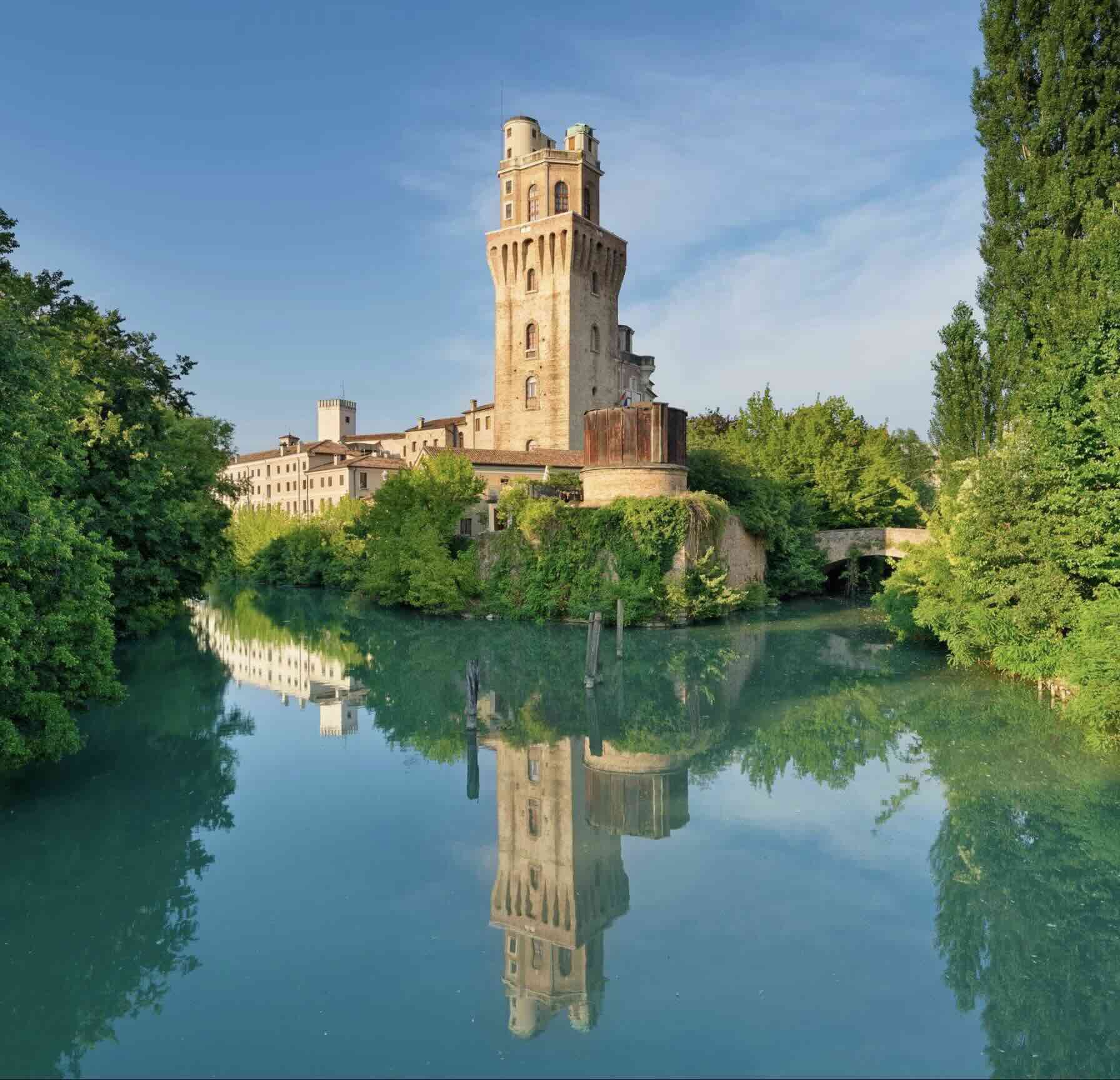 Picture of a river in Padova
